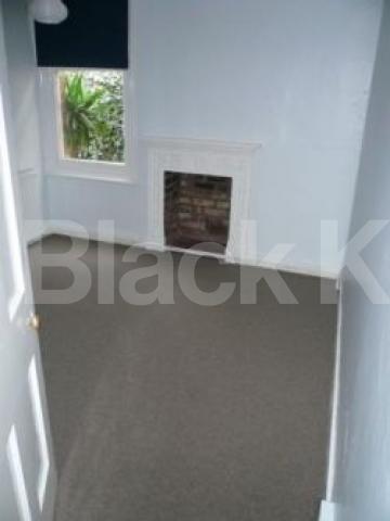 			2 Bedroom, 1 bath, 1 reception Flat			 North View Road, CROUCH END N8